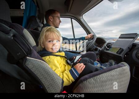 Can you put baby shop seat in front of van