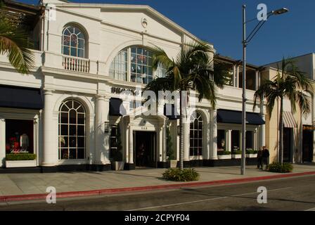 Former Brooks Brothers Building on Rodeo Drive Sells for $245 Million