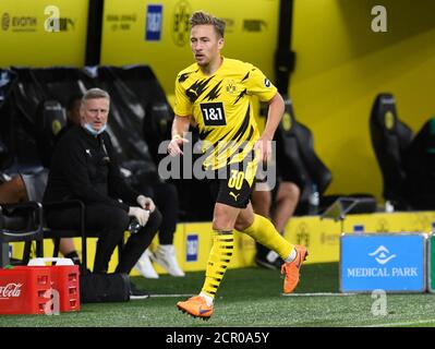 Dortmund, Germany. 19th Sep, 2020. Football: Bundesliga, Borussia Dortmund - Borussia Mönchengladbach, 1st matchday at Signal Iduna Park. Dortmund's Felix Passlack. IMPORTANT NOTICE: In accordance with the regulations of the DFL Deutsche Fußball Liga and the DFB Deutscher Fußball-Bund, it is prohibited to use or have used in the stadium and/or from the game taken photographs in the form of sequence images and/or video-like photo series. Credit: Bernd Thissen/dpa/Alamy Live News Stock Photo