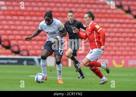 Pelly-Ruddock Mpanzu (17) of Luton Town in action. Stock Photo