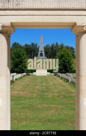 The 5th Australian Division Memorial at the Buttes New British Cemetery as seen from the New Zealand Memorial in Zonnebeke, Belgium Stock Photo