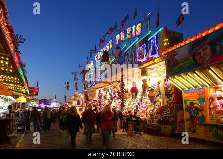 Losbude on the Bremer Freimarkt at dusk, Bremen, Germany, Europe Stock Photo