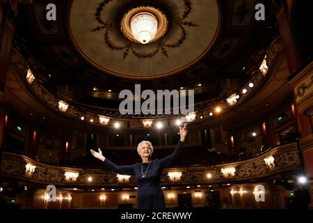 Actress Angela Lansbury poses for a photograph before a news conference at the Gielgud Theatre in central London January 23, 2014. Lansbury will return to the stage for the first time in 40 years.   REUTERS/Stefan Wermuth (BRITAIN - Tags: ENTERTAINMENT SOCIETY TPX IMAGES OF THE DAY)