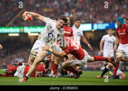 England's Tom Curry. Wales v England.  Six Nations Championship.    PHOTO CREDIT :  © MARK PAIN / ALAMY STOCK PHOTO Stock Photo