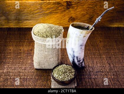 Tereré ou tererê is a typical South American drink made with the infusion of yerba mate in cold water. Accessories for preparing yerba mate. Drink con Stock Photo