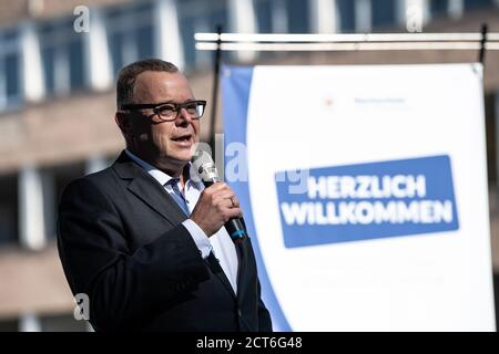 Oranienburg, Germany. 21st Sep, 2020. Brandenburg's Minister of the Interior Michael Stübgen (CDU) speaks to journalists on the grounds of the former police station in Oranienburg (Brandenburg). The planned dormitory of the police academy is to be built on the grounds of the old and dilapidated former police station. Credit: Paul Zinken/dpa/ZB/dpa/Alamy Live News Stock Photo