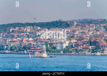 Maidens Tower (aka Leanders Tower, Kız Kulesi) in the Bosphorus Strait, Istanbul, Turkey, Eastern Europe Stock Photo