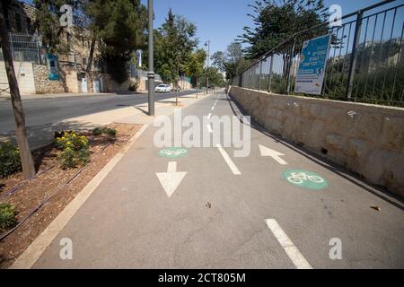 jerusalem, israel. 18-09-2020. Empty streets at the beginning of the second closure during the Tishrei holidays, corona virus 2020