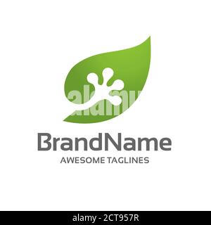 creative and simple gecko leg with green leaf logo vector concept Stock Vector
