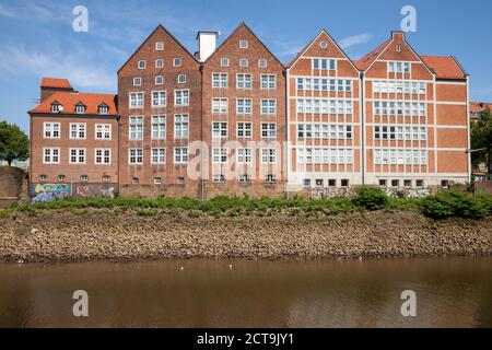 Germany, Bremen, view to Weserburg at peninsula Teerhof Stock Photo