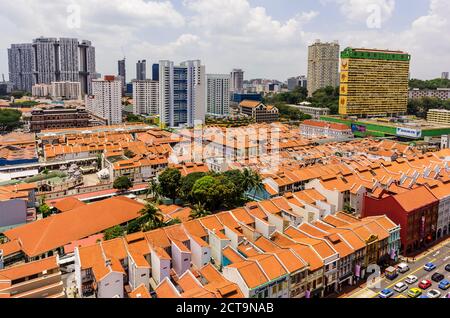 Singapore, Chinatown, view to old buildings in front of high-rise buildings, elevated view Stock Photo