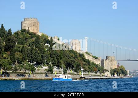 Turkey, Istanbul, Rumeli hisari with Fatih Sultan Mehmet Bridge Stock Photo