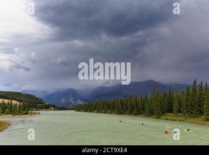 Canada, Alberta, Jasper National Park, Rocky Mountains, kayakers on Athabasca River Stock Photo