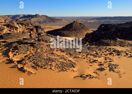 Africa, Algeria, Sahara, Tassili N'Ajjer National Park, Western escarpment of Tadrart plateau Stock Photo