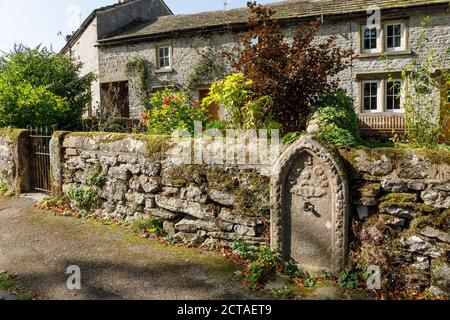 An old well in the village of Middleton-by-Youlgrave, Peak District National Park, Derbyshire Stock Photo