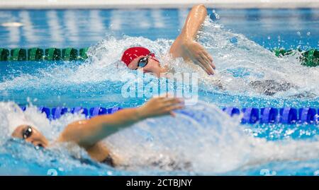 REBECCA ADLINGTON ON HER WAY TO THE BRONZE MEDAL IN THE 400m FREESTYLE FINAL LONDON 2012 OLYMPICS. PICTURE : MARK PAIN / ALAMY Stock Photo