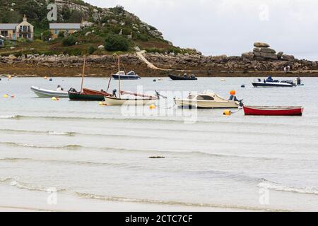 Boats anchored in Old Grimsby Harbour, Tresco, Isles of Scilly Stock Photo