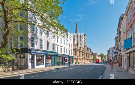 OXFORD CITY ENGLAND LOOKING DOWN THE HIGH TO BRASENOSE COLLEGE ON THE LEFT Stock Photo