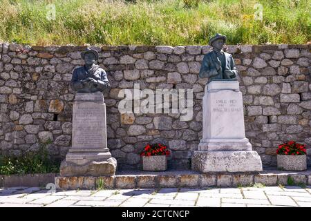 Bronze busts of the famous Alpine guides Giuseppe Petigax (d.1926) and Emile Rey (d.1895) in Piazza Abbé Henry square, Courmayeur, Aosta, Italy Stock Photo