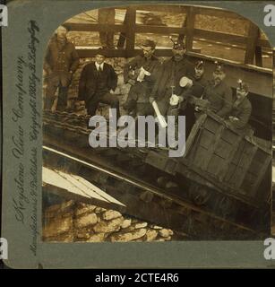 Miners going into the slope, Hazelton, Pa., U.S.A., Keystone View Company, 1905, Pennsylvania, Hazleton (Pa Stock Photo