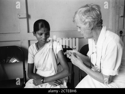 Peace Corps volunteer Lillian Gordy Carter (1898-1983), mother of President Jimmy Carter, serving in India, Godrej Colony, India, June 1968. (Photo by Vern Richey/Peace Corps/National Archives and Records Administration/RBM Vintage Images) Stock Photo
