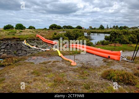 Pollution at Paisley-Challis Wetland, Williamstown North, Melbourne, Victoria, Australia Stock Photo