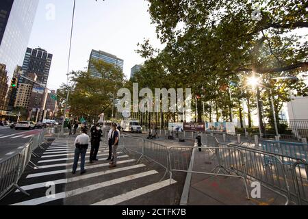 United Nations. 22nd Sep, 2020. Police officers stand guard outside the United Nations headquarters in New York, Sept. 22, 2020. The annual UN General Assembly high-level week featuring a marathon of speeches by world leaders was launched on Tuesday, but this year they speak 'virtually' because of COVID-19, and security around the UN headquarters is remarkably reduced. Credit: Wang Ying/Xinhua/Alamy Live News Stock Photo