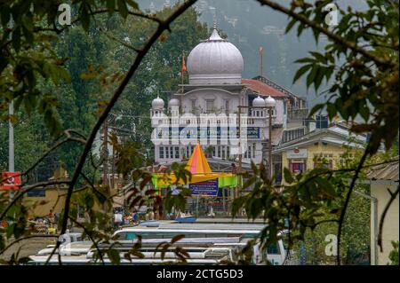 23 Sep 2009 Gurudwara sri Guru Singh Sahbha Nainital  Prasad Temple, Mal Road, Near Naina Devi, Mallital, Nainital, Uttarakhand India Stock Photo