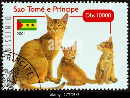 SAO TOME AND PRINCIPE - CIRCA 2004: A stamp printed in Sao Tome and Principe from the 'Cats' issue shows Abyssinian, circa 2004. Stock Photo
