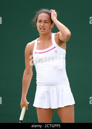 HEATHER WATSON PRACTICES AT WIMBLEDON  PICTURE CREDIT : MARK PAIN / ALAMY Stock Photo