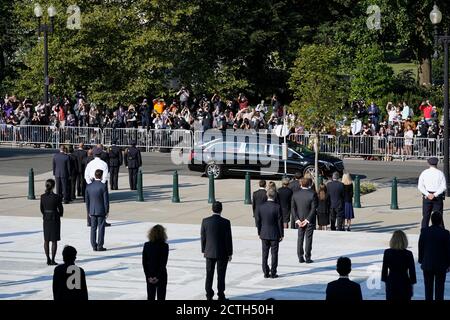 The hearse carrying the flag-draped casket of Justice Ruth Bader Ginsburg arrives at the Supreme Court in Washington, Wednesday, Sept. 23, 2020. Ginsburg, 87, died of cancer on Sept. 18. (Photo by Alex Brandon/Pool/Sipa USA) Stock Photo