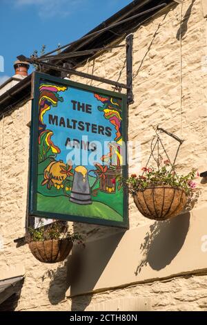 The Maltsters Arms waterside pub at Bow Creek in the hamlet of ...