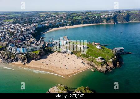 Aerial view of a sandy beach in a picturesque resort (Castle Beach, Tenby, Wales) Stock Photo