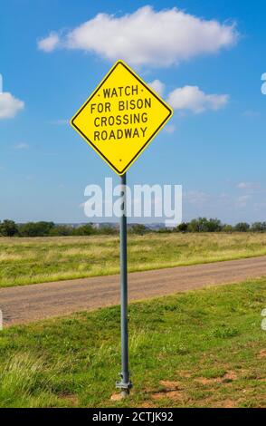 Texas Plains Trail, Briscoe County, Quitaque, Caprock Canyons State Park and Trailway, bison on road warning sign Stock Photo