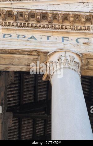 Rome, Lazio region, Italy.  Front of the Pantheon, a former Roman temple, now a Catholic church.  It has a portico of large granite Corinthian columns Stock Photo