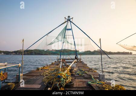 India, Kerala, Cochin - Kochi, Vipin Island, Chinese fishing nets Stock Photo