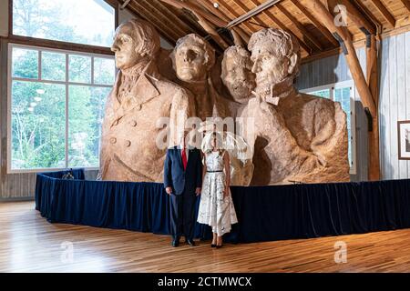 Mount Rushmore Fireworks Celebration. President Donald J. Trump and First Lady Melania Trump pose for a photo during a tour of the Sculptor’s Studio Friday, July 3, 2020, at Mount Rushmore National Memorial in Keystone, S.D. Stock Photo
