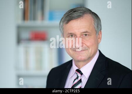Stuttgart, Germany. 24th Sep, 2020. Hans-Ulrich Rülke, Chairman of the FDP parliamentary group in the state parliament of Baden-Württemberg, is taking part in a discussion with the Deutsche Presse-Agentur (dpa) Credit: Marijan Murat/dpa/Alamy Live News Stock Photo