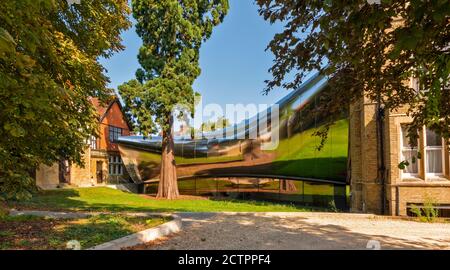 OXFORD CITY ENGLAND THE WOODSTOCK ROAD ST. ANTONYS COLLEGE STEEL TUNNEL BY ARCHITECT ZAHA HADID Stock Photo