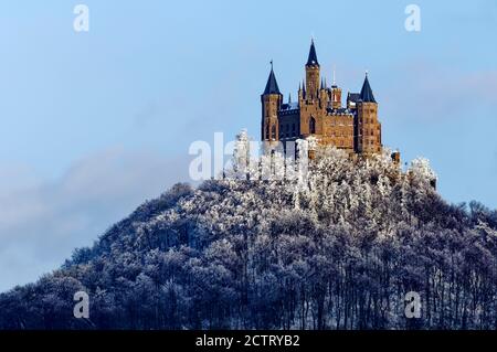 Hohenzollern Castle on the northern edge of the Swabian Alps, Zollernalb District, Baden-Wuerttemberg, Germany Stock Photo
