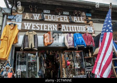 Paris, France, Shopping, Porte de Clignancourt, Antique Market, Display, Saint Ouen flea market in Paris, Store Front Stock Photo