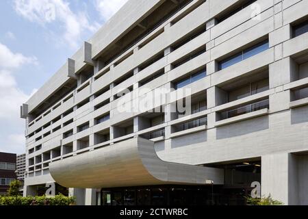 Kurashiki City Art Museum, former Kurashiki City Hall (Tange Kenzo, 1960); Okayama Prefecture, Japan Stock Photo