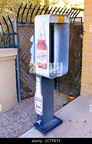 disused-public-telephone-kiosk