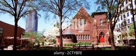 Church in a city, St. Peters Episcopal Church, Charlotte, Mecklenburg County, North Carolina, USA Stock Photo