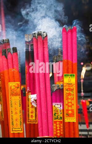 Memorial incenses, Mingshan, Fengdu Ghost City, Fengdu, Yangtze River, Chongqing Province, China Stock Photo