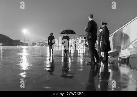 Washington, United States Of America. 25th Sep, 2020. President Donald J. Trump is escorted to Marine One by United States Air Force Col. Stephen Snelson after disembarking Air Force One at Joint Base Andrews, Md. Friday, Sept.25, 2020 People: President Donald Trump Credit: Storms Media Group/Alamy Live News Stock Photo