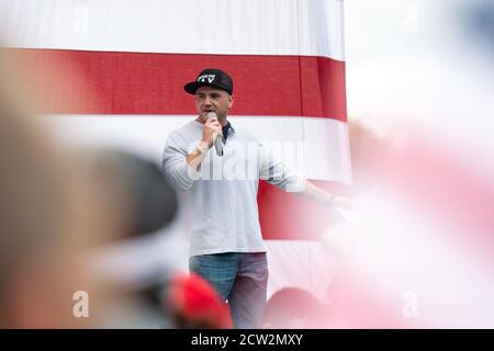 Portland, Oregon, USA. 26th September, 2020.  Proud Boys during the End to Domestic Terrorism Rally in support of Kenosha shooter Kyle Rittenhouse and Aaron 'Jay' Danielson who was shot dead by an antifascist protester during the ongoing Black Lives Matter protests in the city. Credit: Albert Halim/Alamy Live News Stock Photo