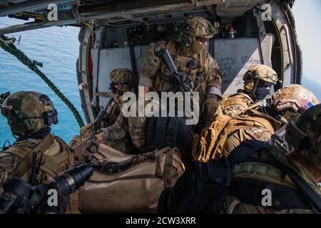 Task Force 56 200903-N-KZ419-1179 ARABIAN GULF (Sept. 3, 2020) - Explosive ordnance ...