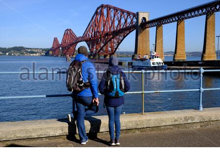 South Queensferry, Scotland, UK. 27th Sep 2020. Fine weather brings out the visitors to South Queensferry. Credit: Craig Brown/Alamy Live News Stock Photo