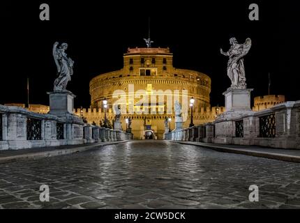 Nights are magic in Rome: the Saint Angel Castle